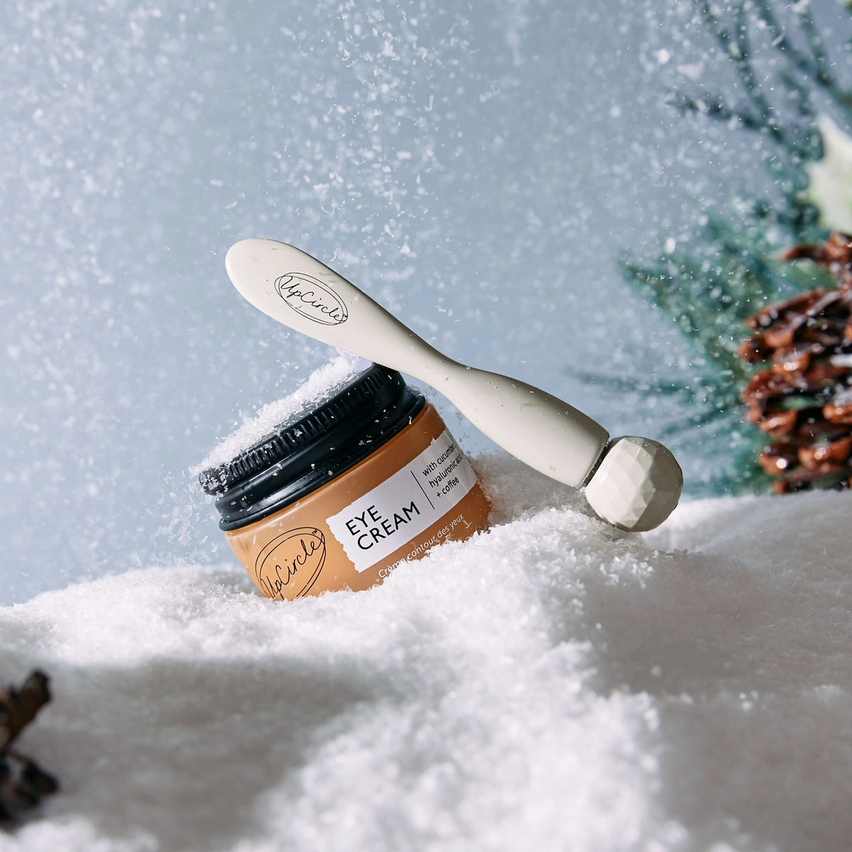 Merry + Bright Eyes Gift Set