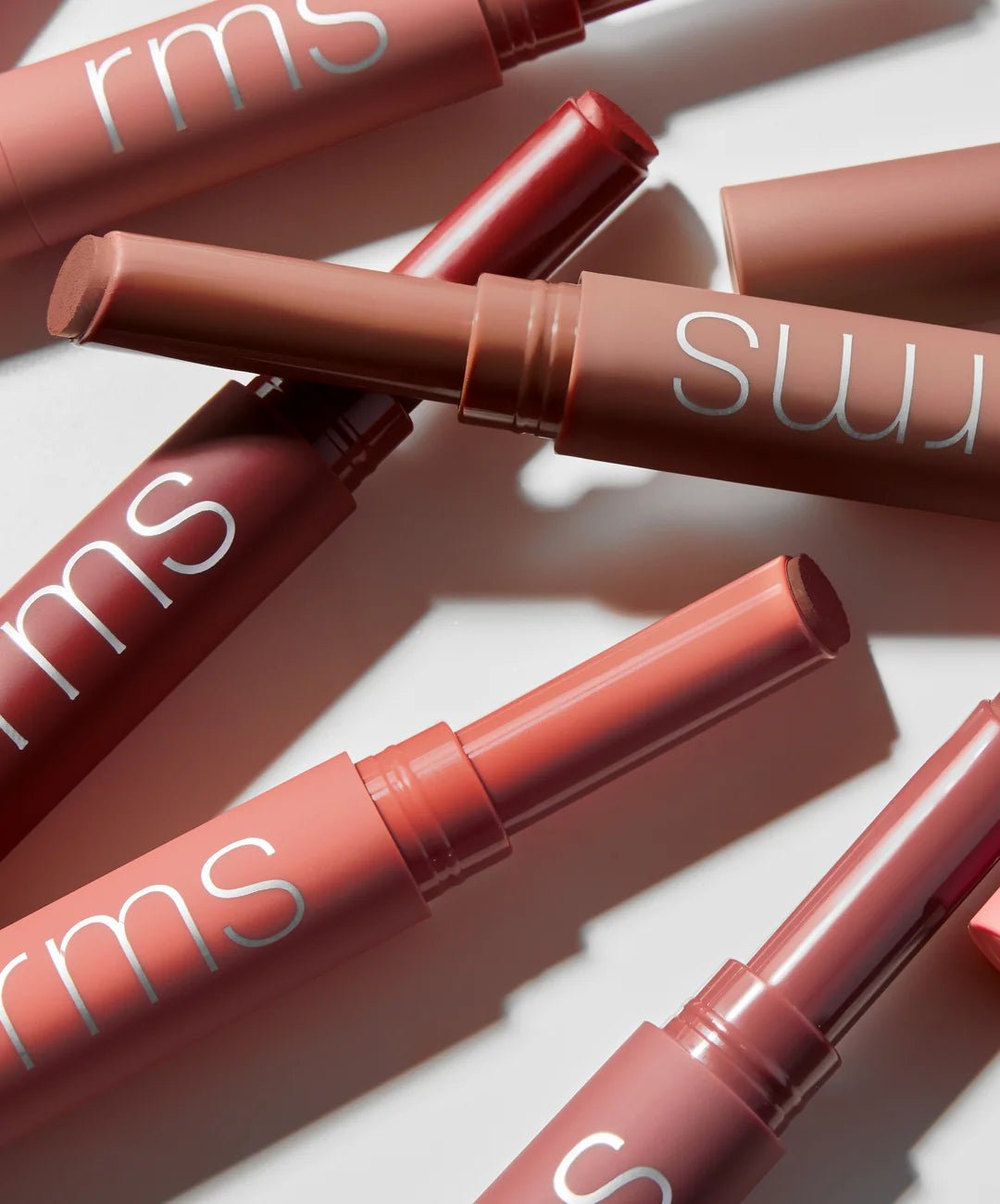 Legendary Serum Lipstick : The Nudes